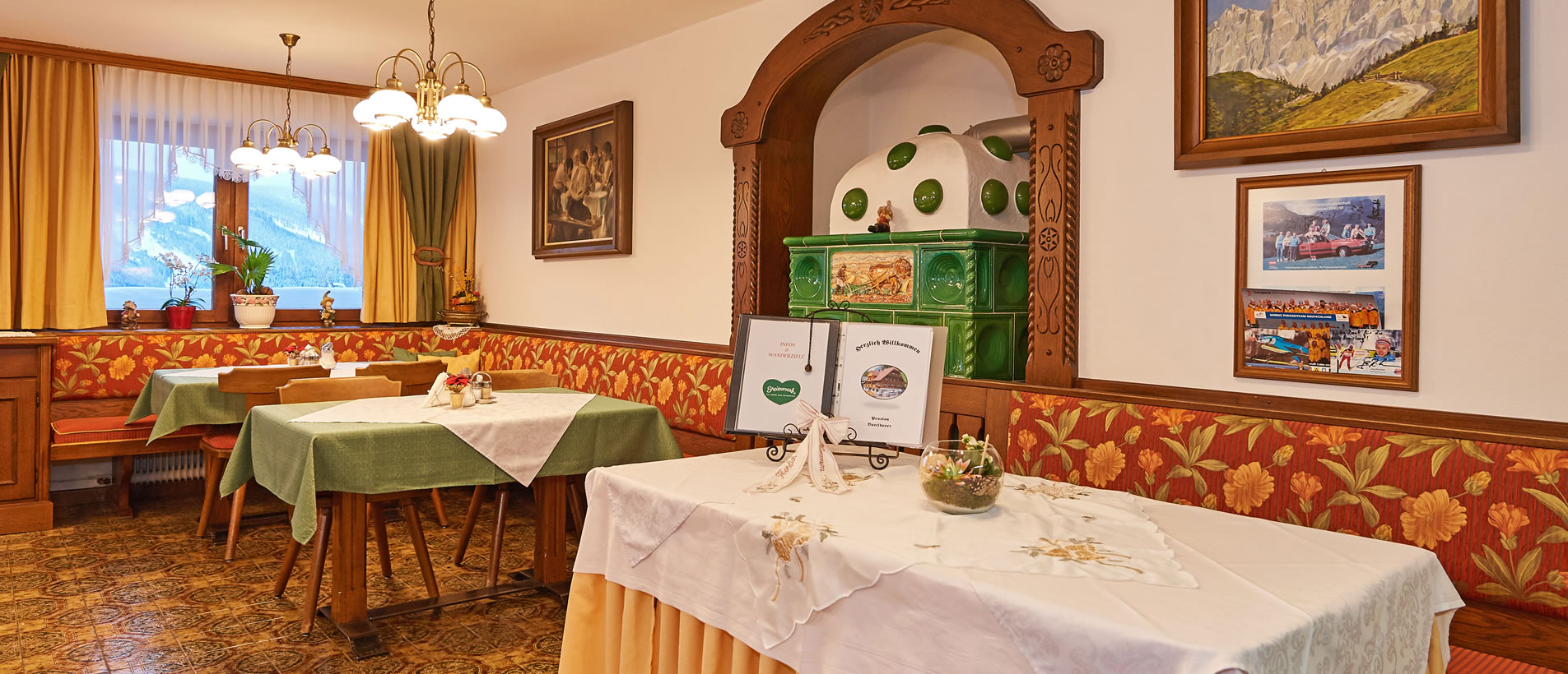 Restaurant und Gaststube in der Pension Bartlbauer in Ramsau am Dachstein